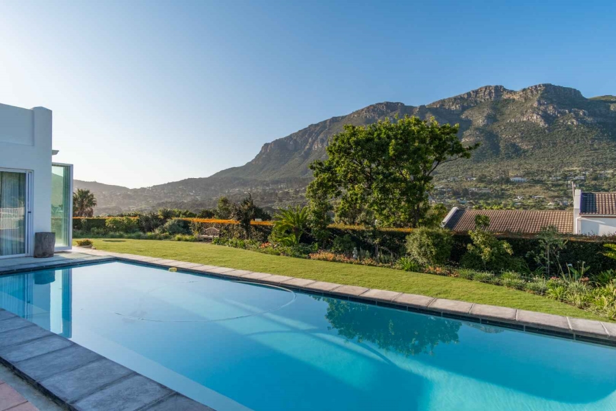 4 Bedroom Property for Sale in Oakhurst Estate Western Cape